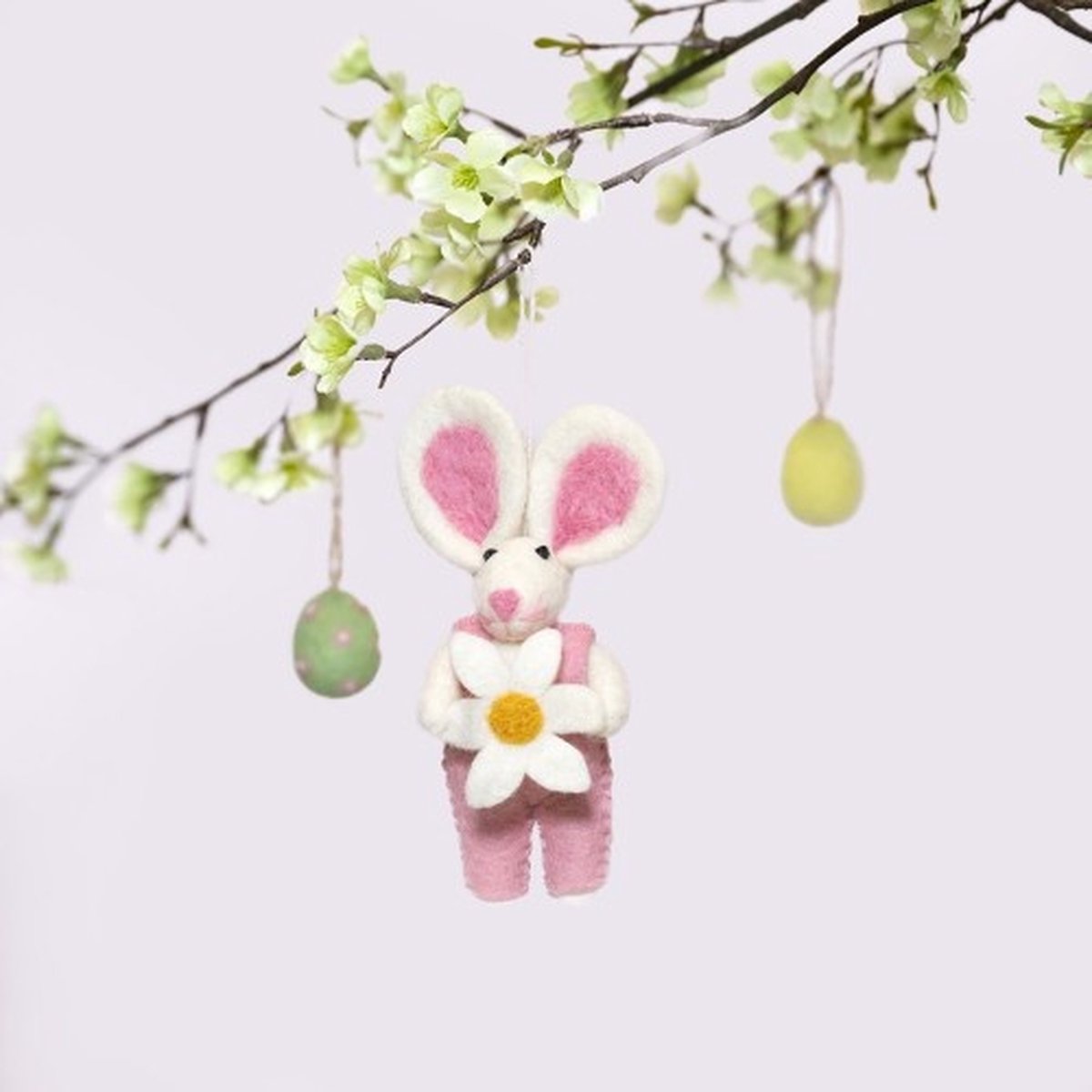 Sjaal met Verhaal decoratieve hanger vilt Haas met Bloem - roze