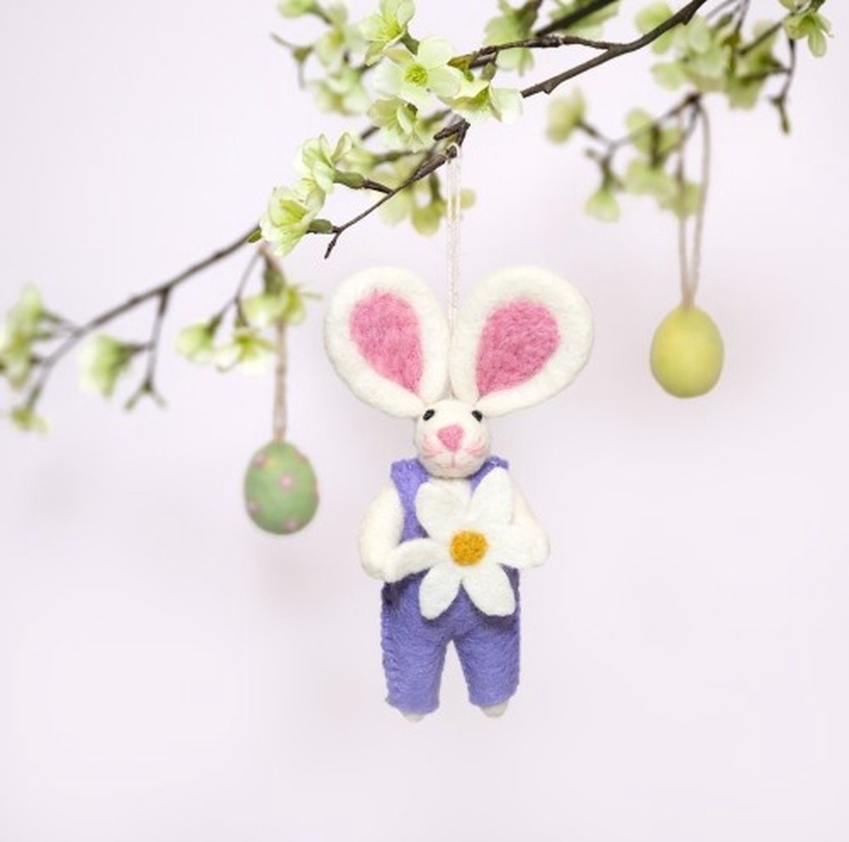 Sjaal met Verhaal decoratieve hanger vilt Haas met Bloem