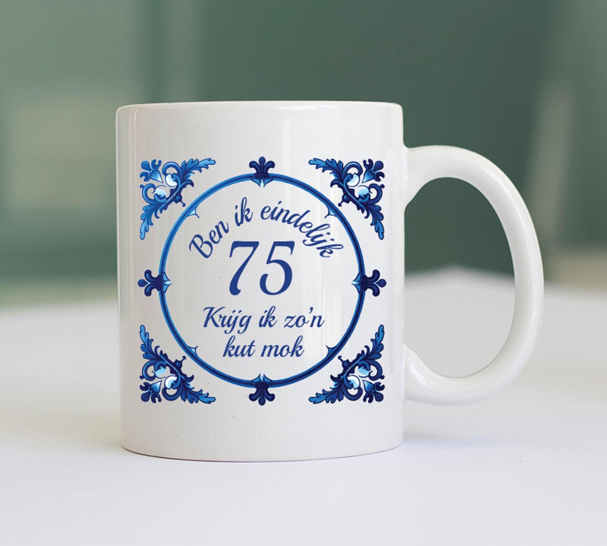 Kut Mok - Eindelijk 75 Jaar - Grappige Mok - Cadeau Verjaardag - Cadeau Mok