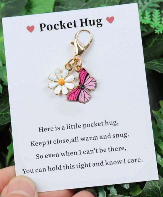 Vlinder - Met Bloemetje - Sleutelhanger - Gelukshanger - Hangertje - Key Chain - Roze - Met Kaartje Met Tekst