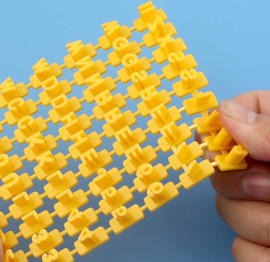 Alfabet - grote gedrukte letters 5 cm hoog 2 sjablonen