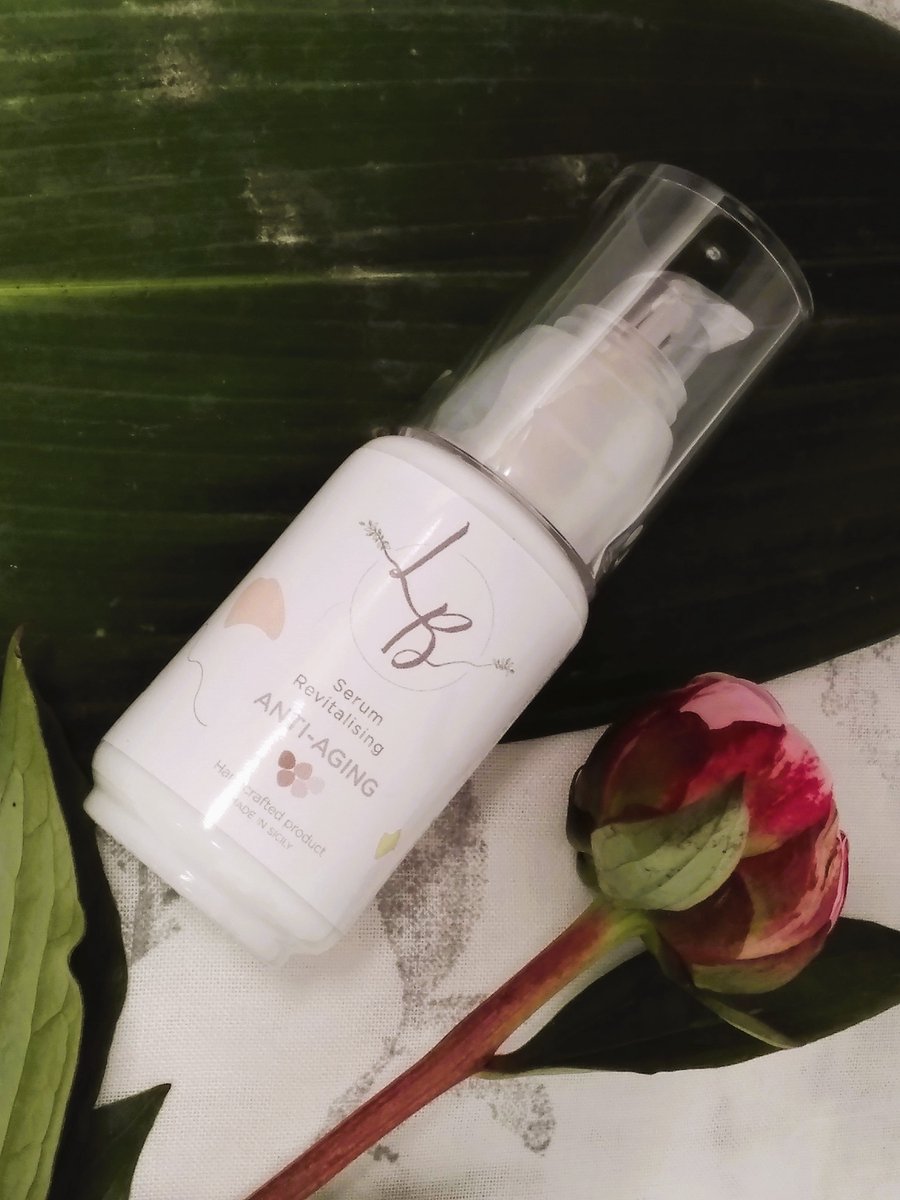 Goedkoopste Anti-aging Serum - Met Hyaluronic Acid - Serum Gezicht - Tegen Pigmentvlekken & Rimpels - Gezichtsverzorging - Huidverbetering - Vegan - 30 ml
