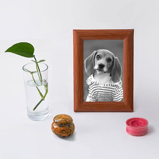 Speciale urnen en bijzondere mini urnen voor in huis of tuin