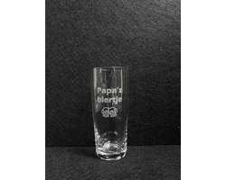 Bierglas gegraveerd - Papa's biertje - Cadeau - Bierfluitje - Verjaardag - Vaderdag - Papa - Persoonlijk bierglas - Glas graveren - Bierglas - Cadeau voor hem - Uniek cadeau Image