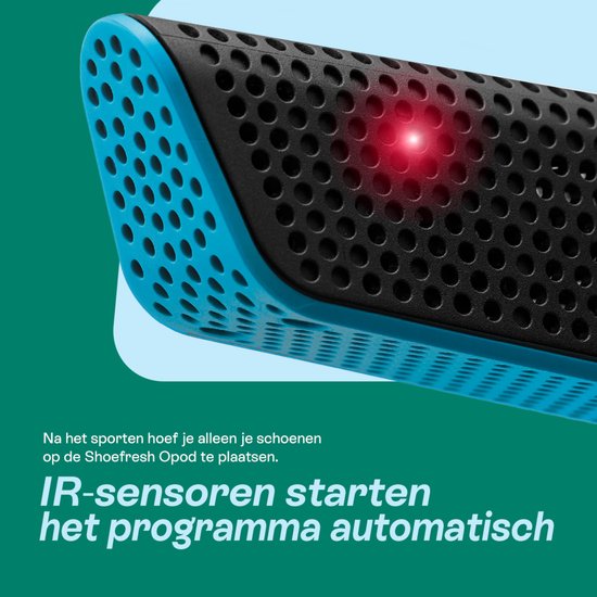 Close-up van de blauwe en zwarte schoenverfrisser met een rood lampje dat brandt.