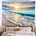 Tapisserie de coucher de soleil sur la mer, vagues s'écrasant sur une plage de sable. Au-dessus d'un lit.