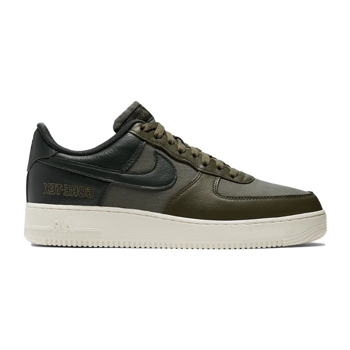 Nike Nike Air Force 1 GTX Medium Sneakers Unisex Groen