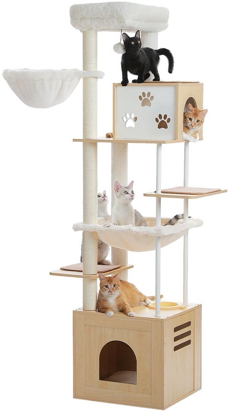 Een bruine en witte kattenboom met meerdere verdiepingen, huisjes en mandjes, bewoond door vijf katten van verschillende kleuren, waaronder een zwarte kat bovenop.