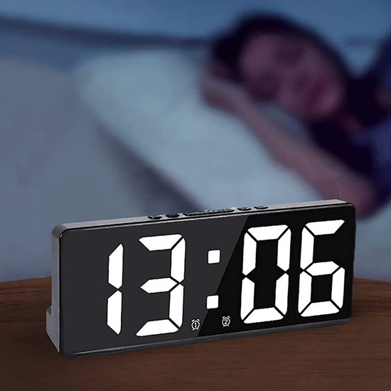 Crrynuo Digitale Klok - LED kalenderklok - Wandklok - LED Scherm - Klok Inclusief Wekker, Thermometer & Datum - Thuis, Slaapkamer & Kantoor