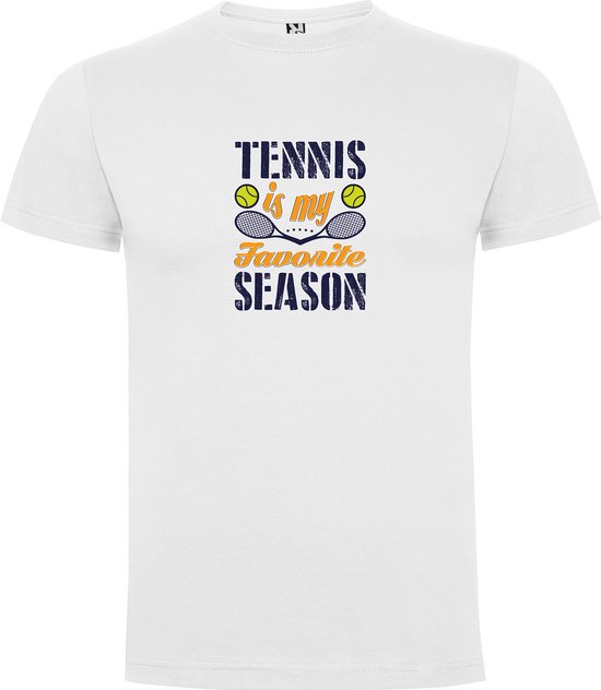 Wit T-Shirt met “Kleurrijke Tennis is my Favorite Season – Tennis het hele jaar – Sport “ Print Full Color Maat M