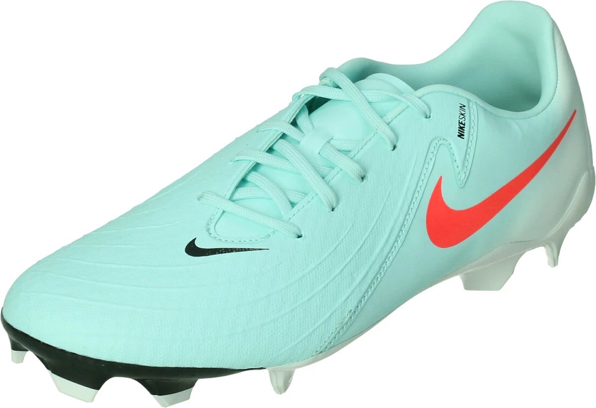 Nike Phantom GX II Academy voetbalschoenen in groen en blauw, maat EU 44 1/2, ontworpen voor optimale prestaties op het veld.
