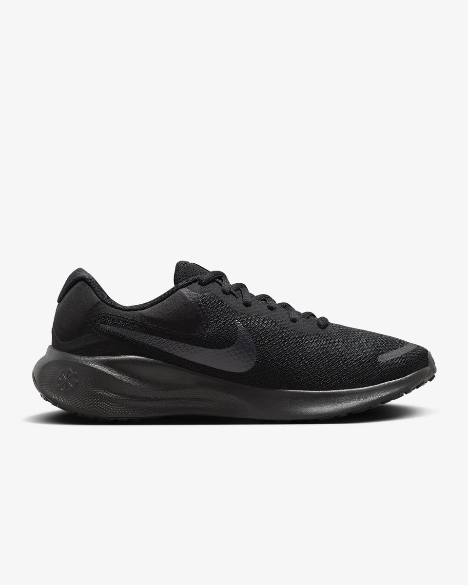 Nike Revolution