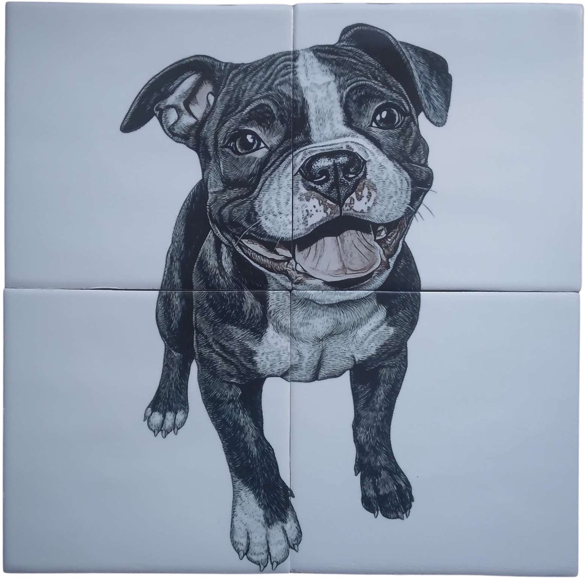 MadDeco Nederlands fabrikaat American Bully pup op plateau van 4 tegels Friese Witjes 13 x 13 cm per tegel