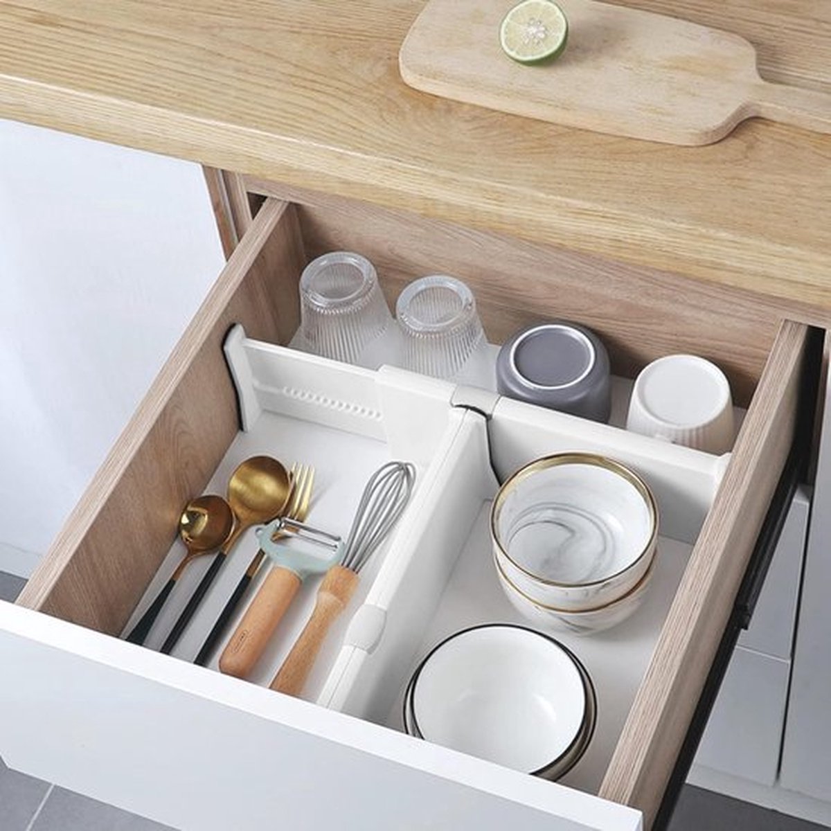 Ladeverdeler, organizer, ladeverdeler, verstelbaar, set van 4 scheiders voor kledingopslag van mesh, commode, badkamer, keukenopslag, kast, kantoor, wit, 28,1-44,4 cm