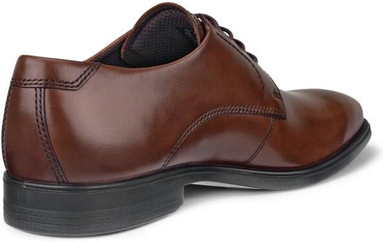 Bruine leren veterschoen met zwarte zool, zijkant zichtbaar.