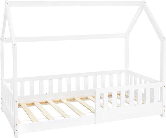 Wit houten huisbed met lattenbodem en omheining, eenvoudige en stabiele constructie.