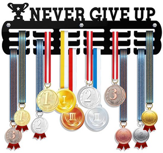 Zwarte medaillehouder met "NEVER GIVE UP", met gouden, zilveren en bronzen medailles met linten.