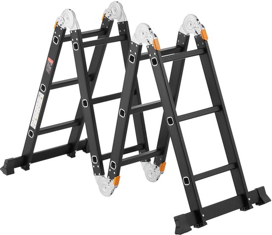 Zwarte, multifunctionele ladder opgebouwd in A-frame configuratie met scharnierende secties.