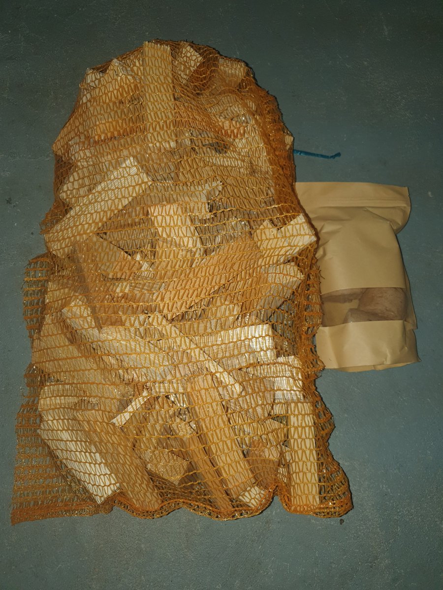 Aanmaakhout 3 kg + zakje grote aanmaakblokken