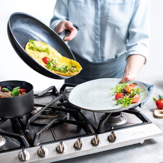 GreenPan Memphis Koekenpan 20cm - PFAS-vrije antikleeflaag – Koekenpan inductie - Keramische koekenpan – Ovenbestendig tot 160°C – Koudgrepen - Zonder deksel – Zwart