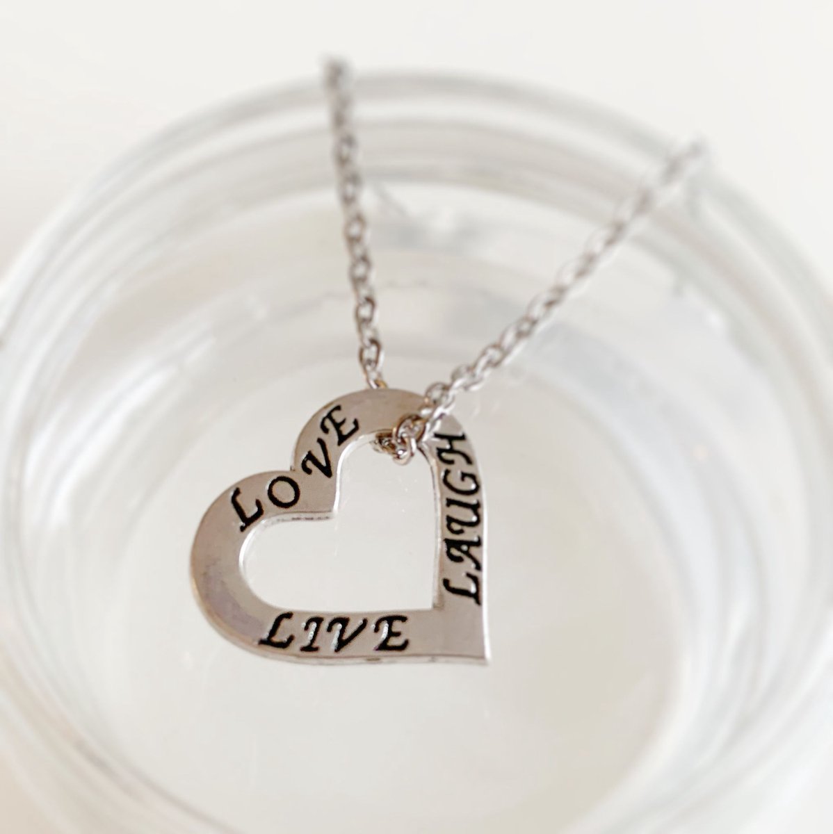 SportPresent® - Ketting - Live Love Laugh - RVS - Hart - Liefde - Valentijn - Hem en Haar - Love - Live - Laugh - Kado