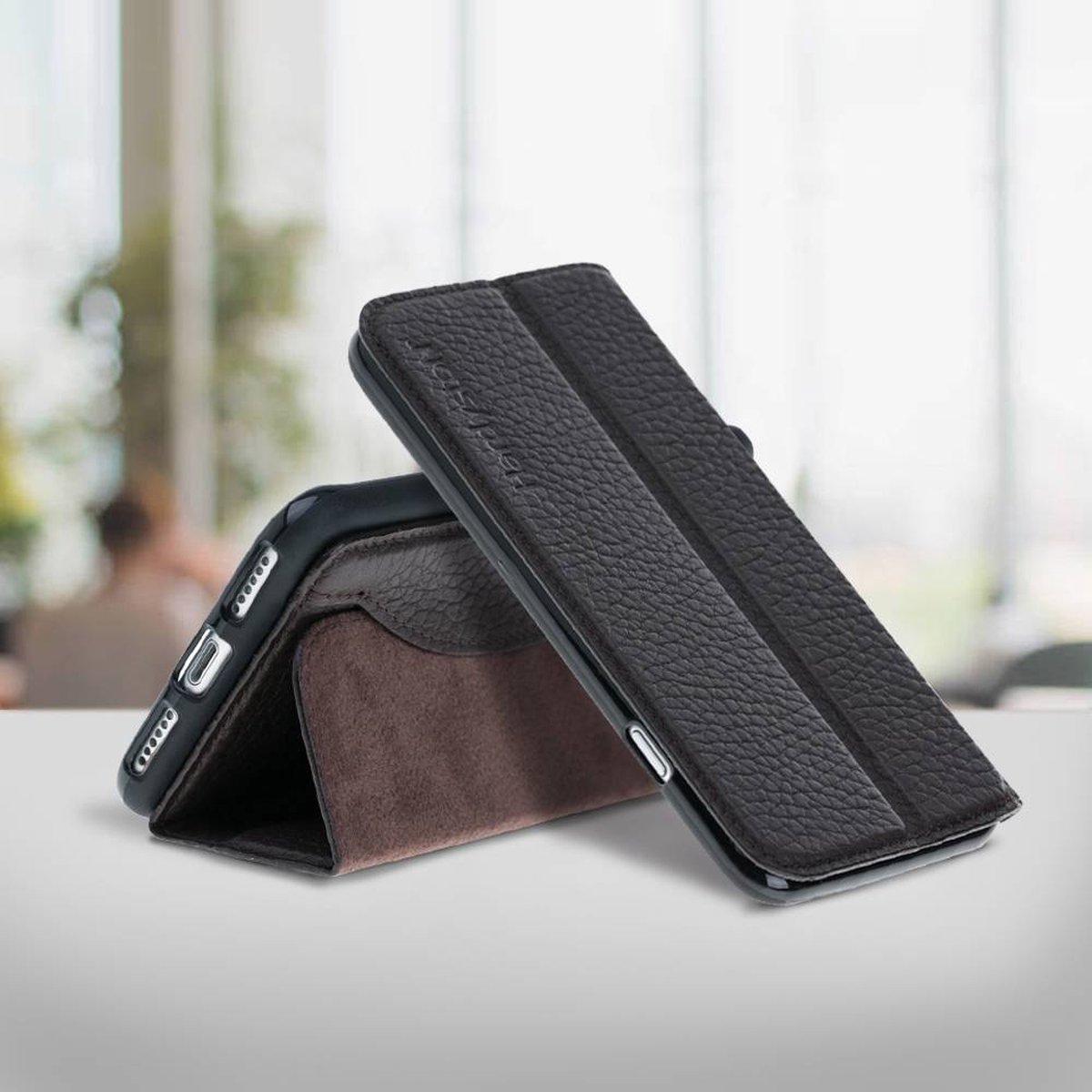 HardystoN geschikt voor iPhone 7/8 Plus Magnetisch Leder hoesje (Floater Brown)