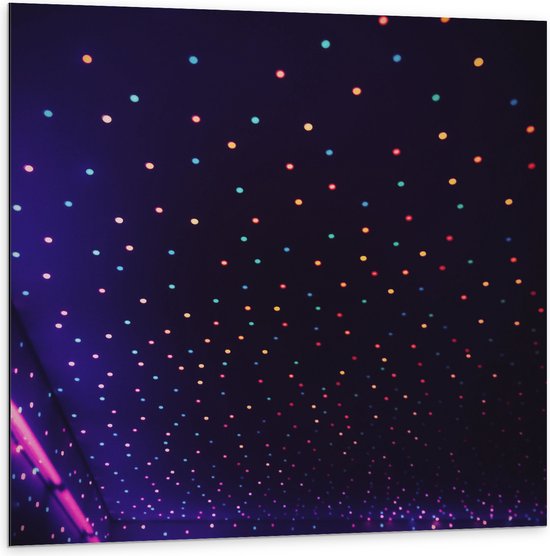 Dibond - Plafond met Verschillende Kleruen Licht - 100x100 cm Foto op Aluminium (Met Ophangsysteem)