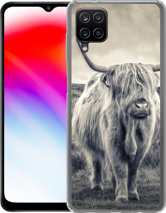 Convient pour la coque Samsung Galaxy A12 - Highlander écossais - Animaux - Nuages ​​- Vache - Nature - Étui de téléphone en Siliconen