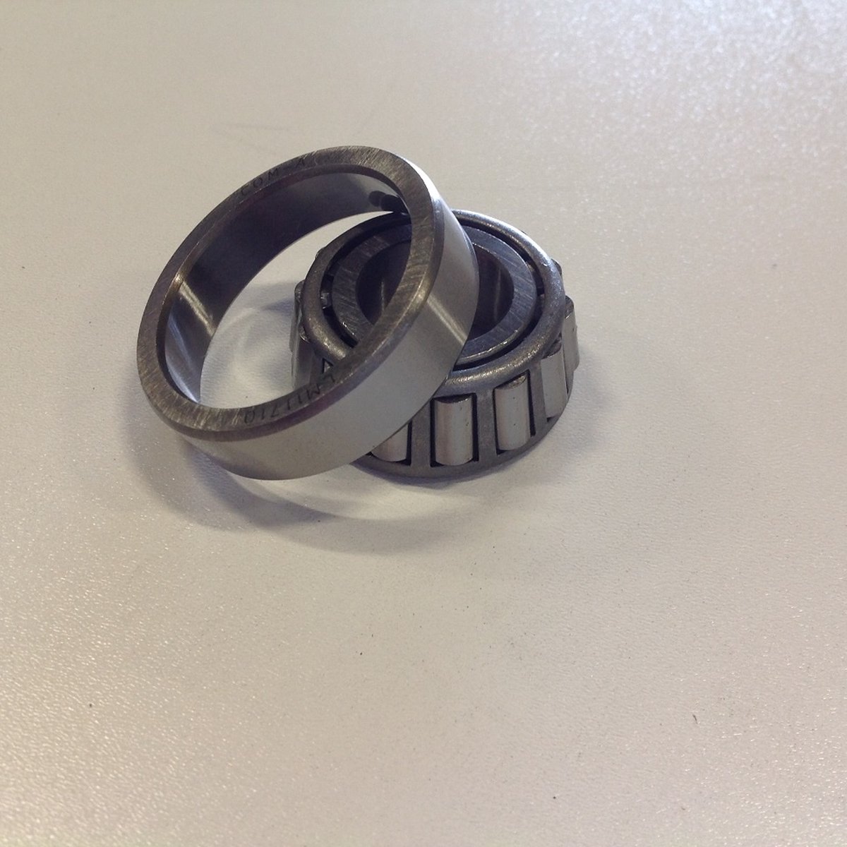 Roulement à Rouleaux Coniques 30203 - 17x40x13.5mm - Haute Précision Pour Charges Lourdes - Industriel