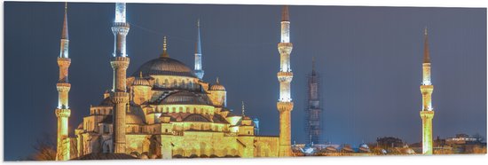 WallClassics - Vlag - Sultan AhmetMoskee in de Nacht in Istanbul, Turkije - 120x40 cm Foto op Polyester Vlag