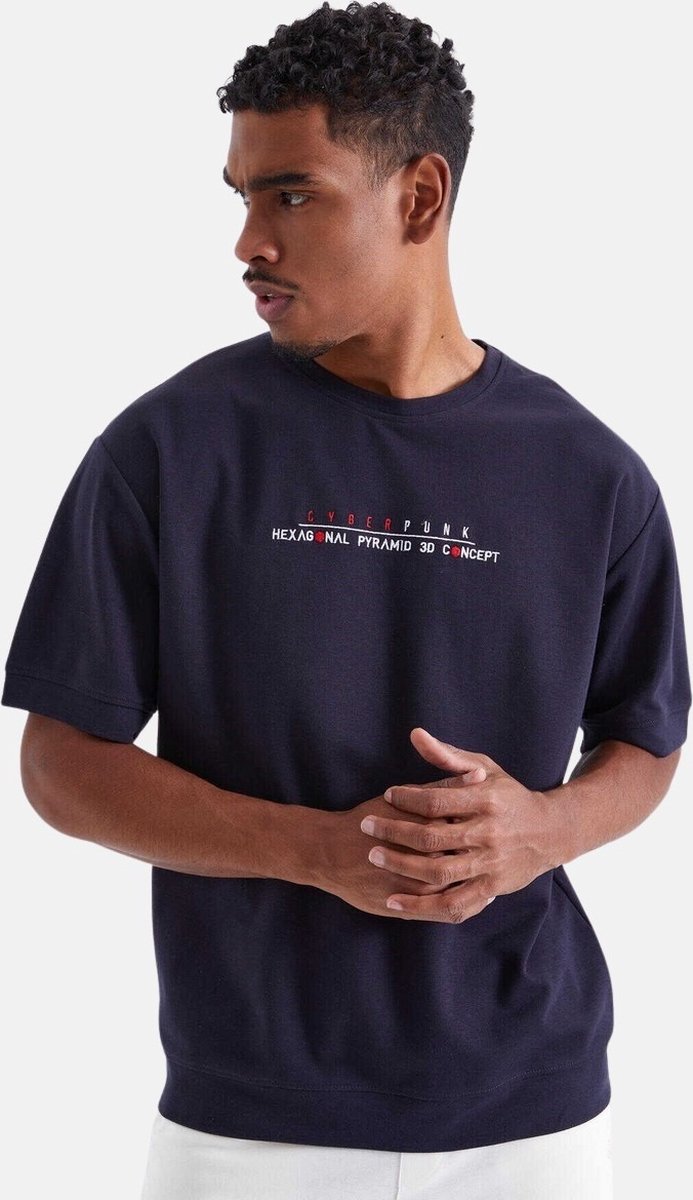 La Pèra Oversized Heren T-shirt – Ronde hals - Donker Blauw met rode en witte tekst - XL