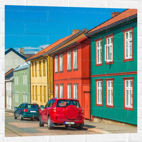 Muursticker - Gekleurde Houten Huisjes in Straatje in Oslo, Noorwegen - 80x80 cm Foto op Muursticker