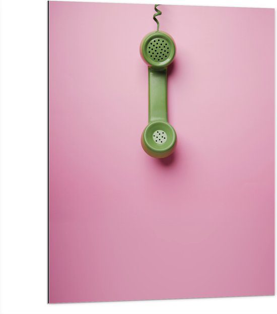 Dibond - Groene Traditionele Telefoon op Roze Achtergrond - 75x100 cm Foto op Aluminium (Met Ophangsysteem)