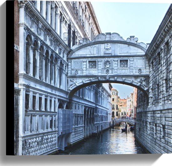 Canvas - Brug der Zuchten boven Smalle Rivier in Venetie, Italië - 40x40 cm Foto op Canvas Schilderij (Wanddecoratie op Canvas)