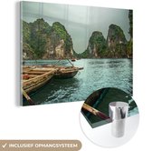 MuchoWow® Glasschilderij 60x40 cm - Schilderij acrylglas - Uitzicht over Halong Bay - Foto op glas - Schilderijen