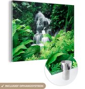 MuchoWow® Glasschilderij 80x60 cm - Schilderij acrylglas - Waterval in een botanische tuin - Foto op glas - Schilderijen
