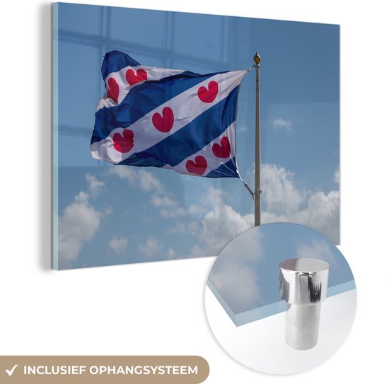MuchoWow® Glasschilderij 30x20 cm - Schilderij acrylglas - Friesland - Friese vlag - Lucht - Foto op glas - Schilderijen