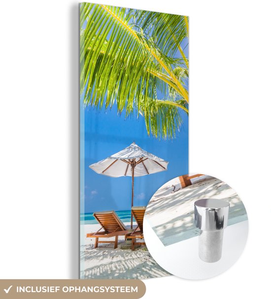 MuchoWow® Glasschilderij 40x80 cm - Schilderij acrylglas - Palmboom - Strandstoel - Parasol - Foto op glas - Schilderijen