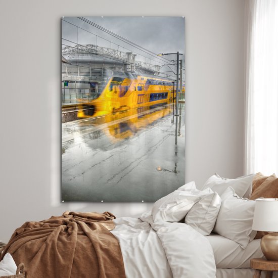 MuchoWow® Peinture sur Verre - Amsterdam - Train - Pluie - Nederland - 100x150 cm - Peintures sur Verre Acrylique - Photo sur Glas