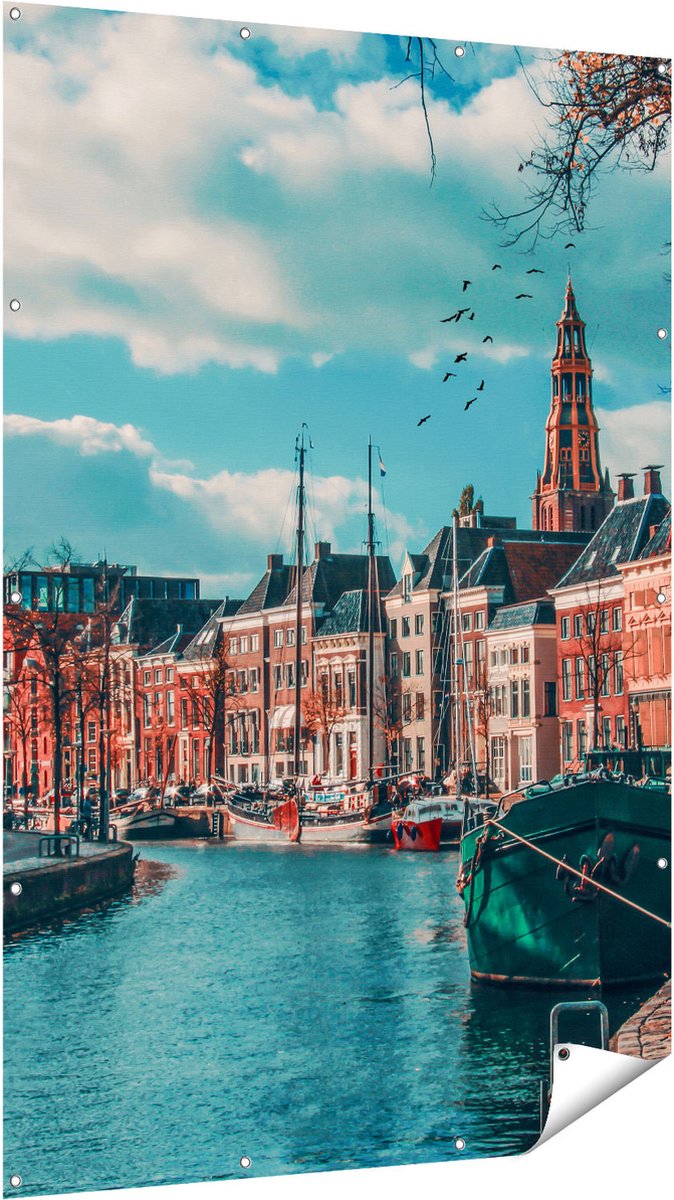 Gards Tuinposter Gracht in Groningen - 120x180 cm - Tuindoek - Tuindecoratie - Wanddecoratie buiten - Tuinschilderij Multikleur