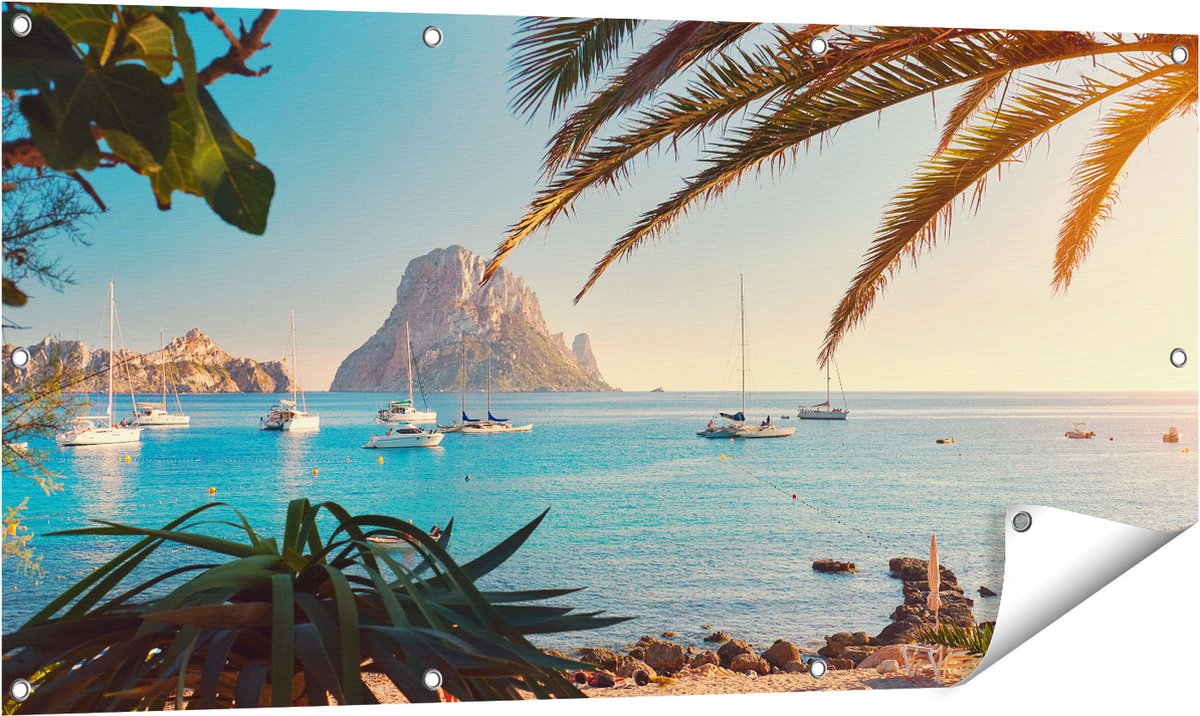 Gards Tuinposter Ibiza Cala d'Hort Strand - 120x60 cm - Tuindoek - Tuindecoratie - Wanddecoratie buiten - Tuinschilderij Multikleur
