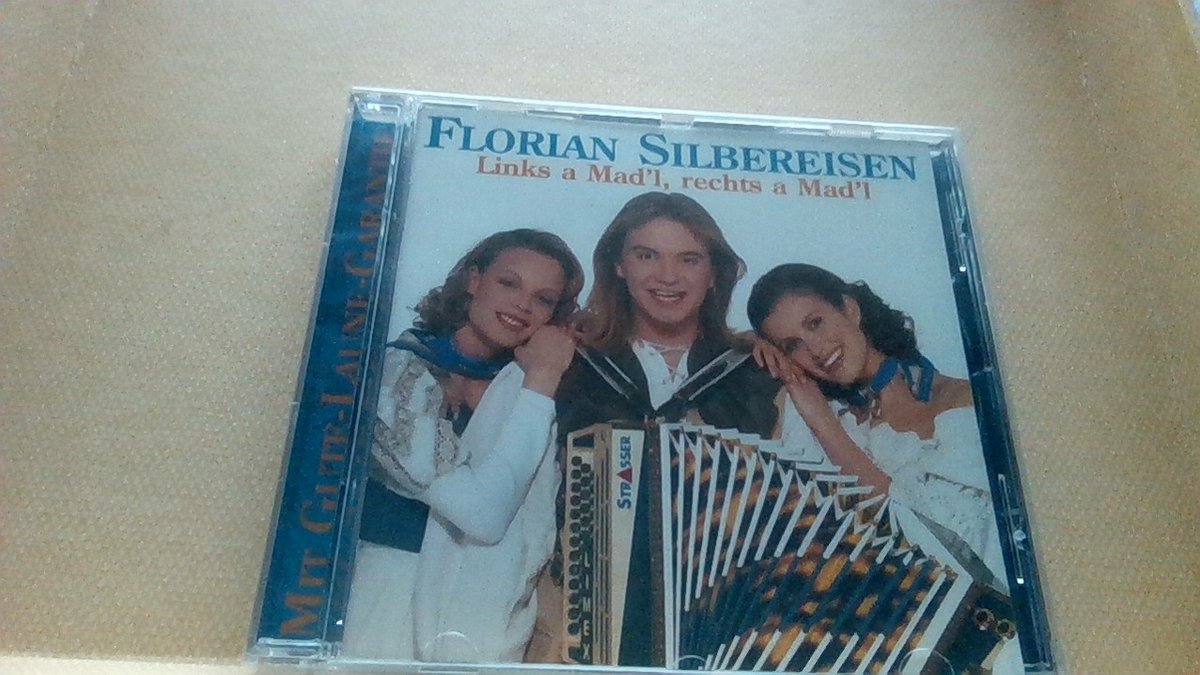 FLORIAN SILBEREISEN LINKS A MAD'l,RECHTS A MAD'L