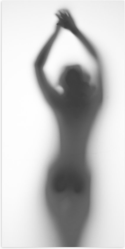 Poster (Mat) - Silhouet van Vrouwenlichaam achter Wazige Wand - 50x100 cm Foto op Posterpapier met een Matte look