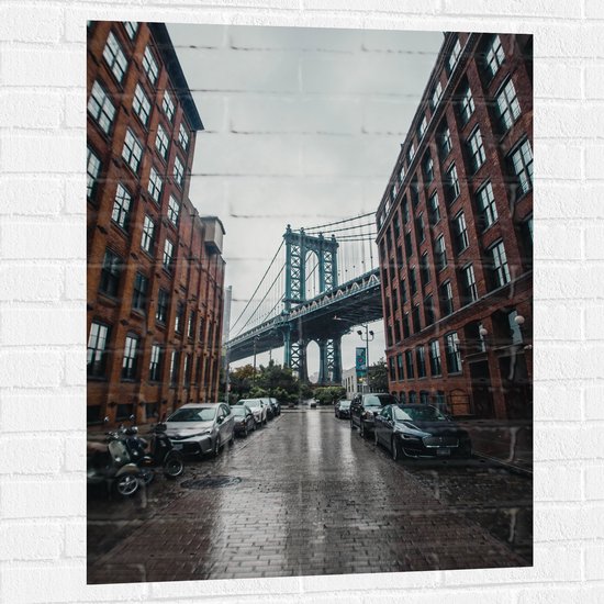 Muursticker - Straat met Manhattan Brug in New York - 75x100 cm Foto op Muursticker