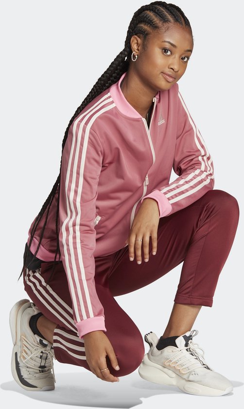 adidas Sportswear Essentials 3 Stripes Trainingspak Dames Bordeaux XS bol