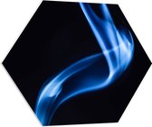 PVC Schuimplaat Hexagon - Blauwe Abstracte Streep tegen Zwarte Achtergrond - 70x60.9 cm Foto op Hexagon (Met Ophangsysteem)