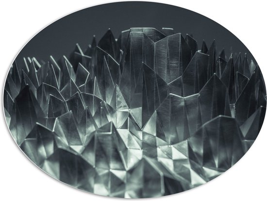 PVC Schuimplaat Ovaal - Abstracte IJzeren Pinnen - 108x81 cm Foto op Ovaal (Met Ophangsysteem)
