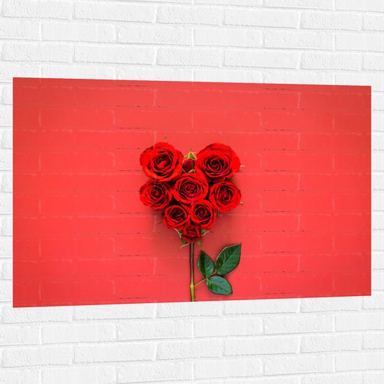 Muursticker - Rode Rozen in Hartvorm op Rode Achtergrond - 120x80 cm Foto op Muursticker