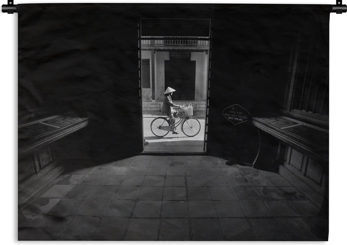 Wandkleed - Wanddoek - Deur - Fiets - Straat - Architectuur - 120x90 cm - Wandtapijt