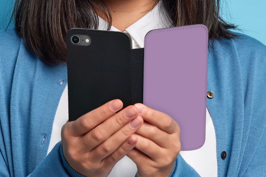 Étui pour téléphone Bookcase iPhone SE 2020 - Intérieur - Violet - Couleurs - Violet - Couleur - Uni - Avec compartiments - Étui portefeuille avec fermeture magnétique